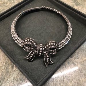 Collar necklace with slide